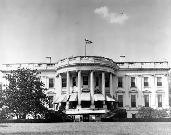 white house awnings