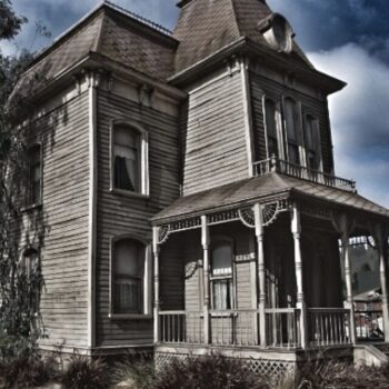 spookiest houses