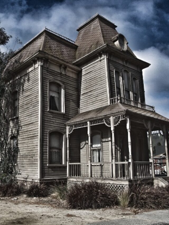 Halloween Inspiration: 6 Spookiest Old Houses In History - The ...